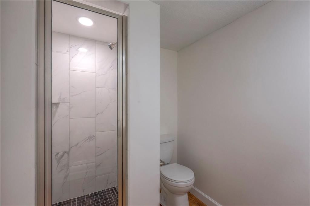 5008 Grand Avenue — photo 17