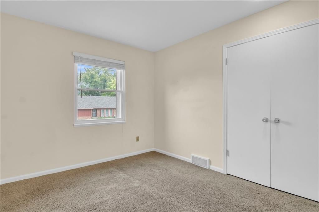 8407 W 97th Terrace — photo 32