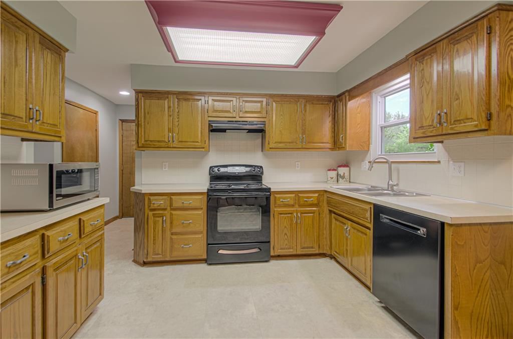 9221 acuff Lane — photo 11
