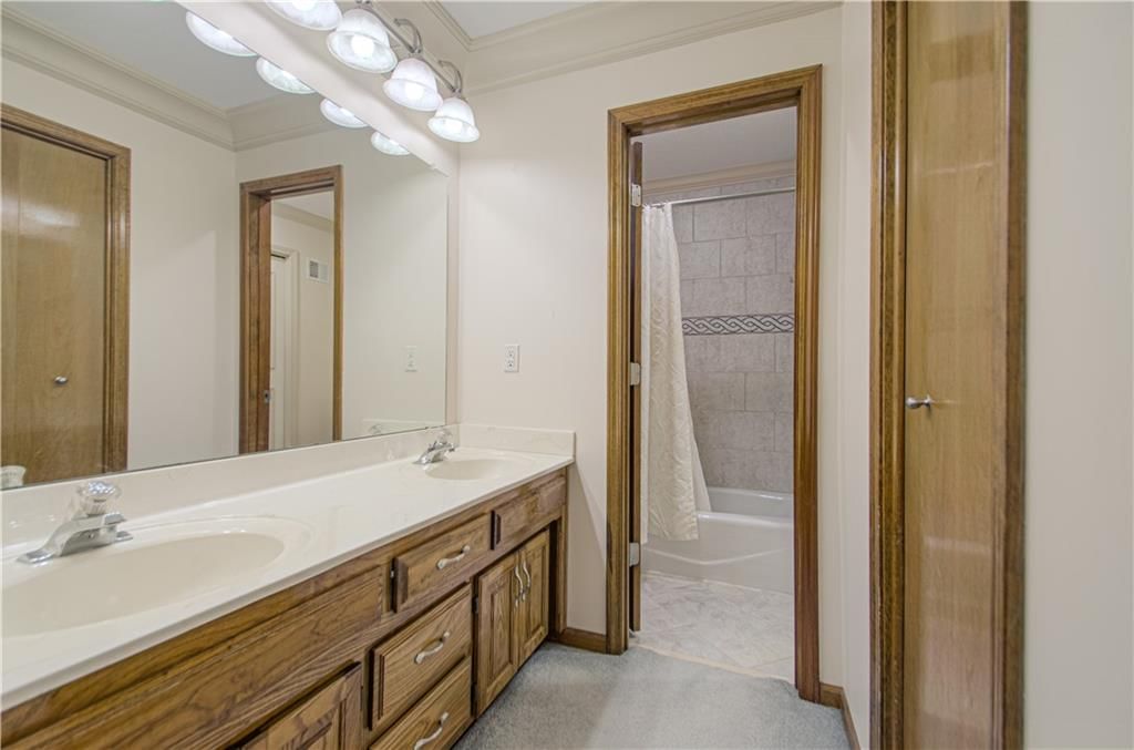 9221 acuff Lane — photo 18