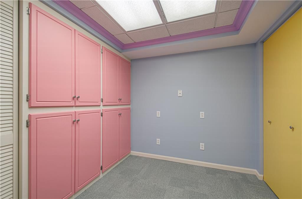 9221 acuff Lane — photo 29