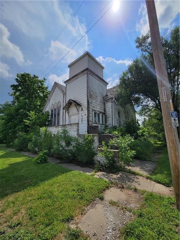 322 S 3rd Street — photo 2