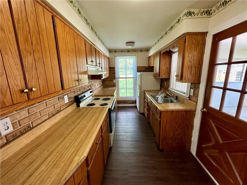 309 Broad Street — photo 16