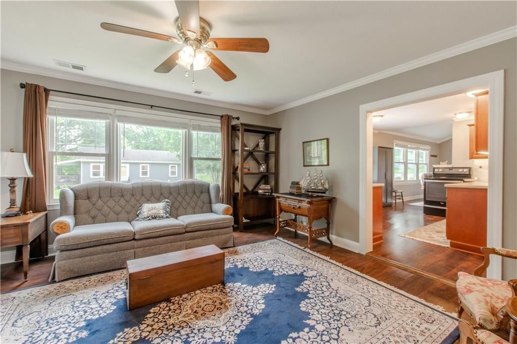 302 W Walnut Street — photo 12