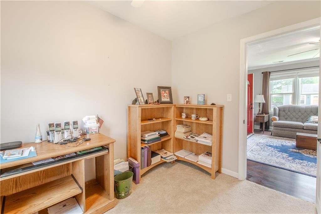 302 W Walnut Street — photo 26
