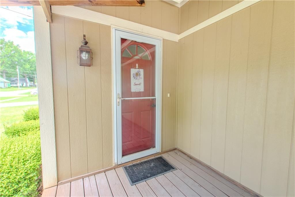 302 W Walnut Street — photo 6