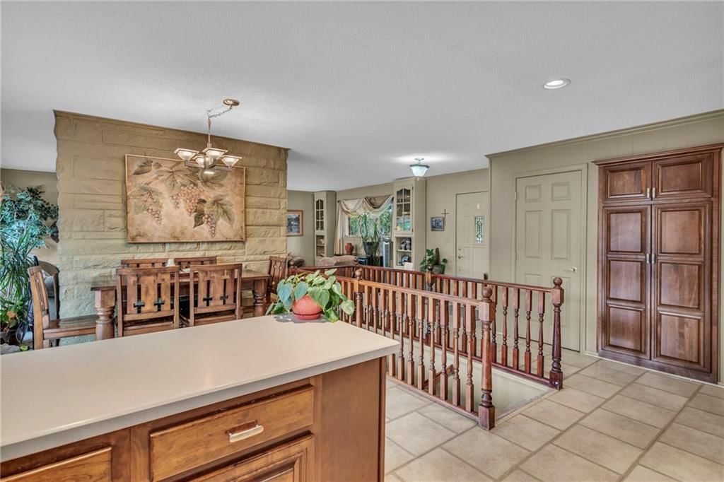 425 North Shore Drive — photo 12