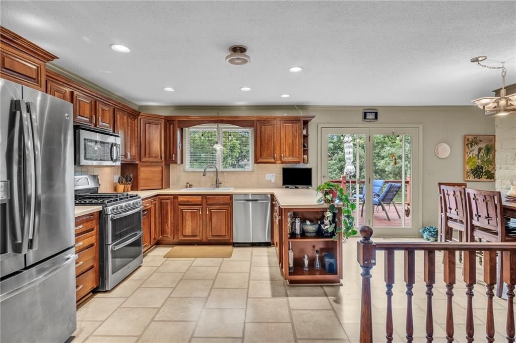 425 North Shore Drive — photo 14