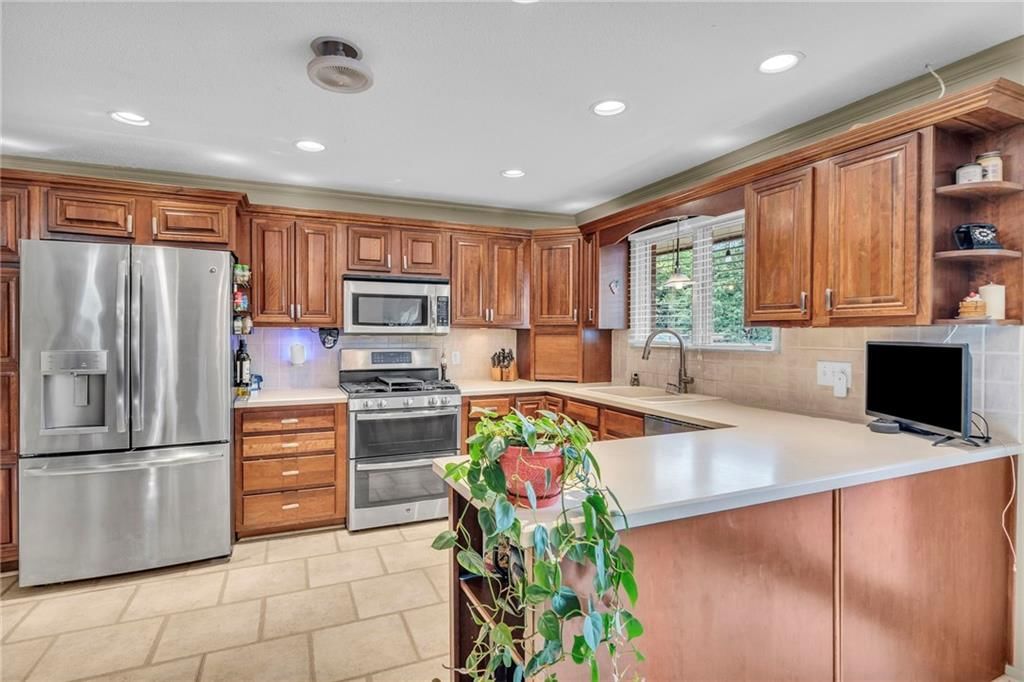 425 North Shore Drive — photo 15
