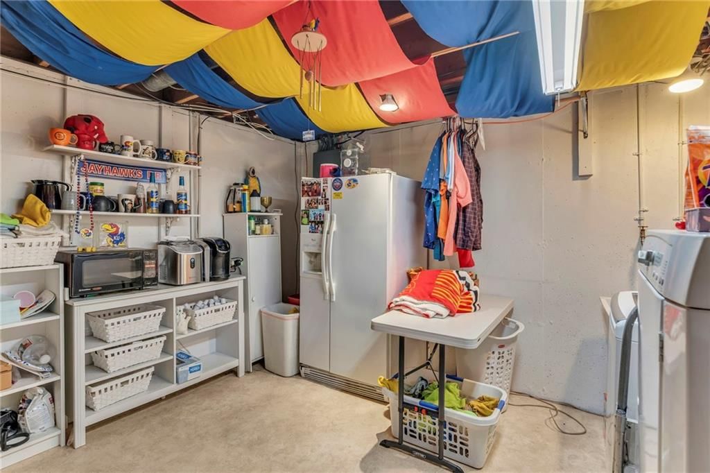425 North Shore Drive — photo 31