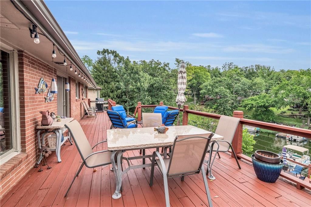 425 North Shore Drive — photo 34