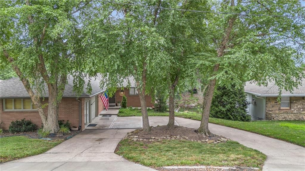 425 North Shore Drive — photo 7