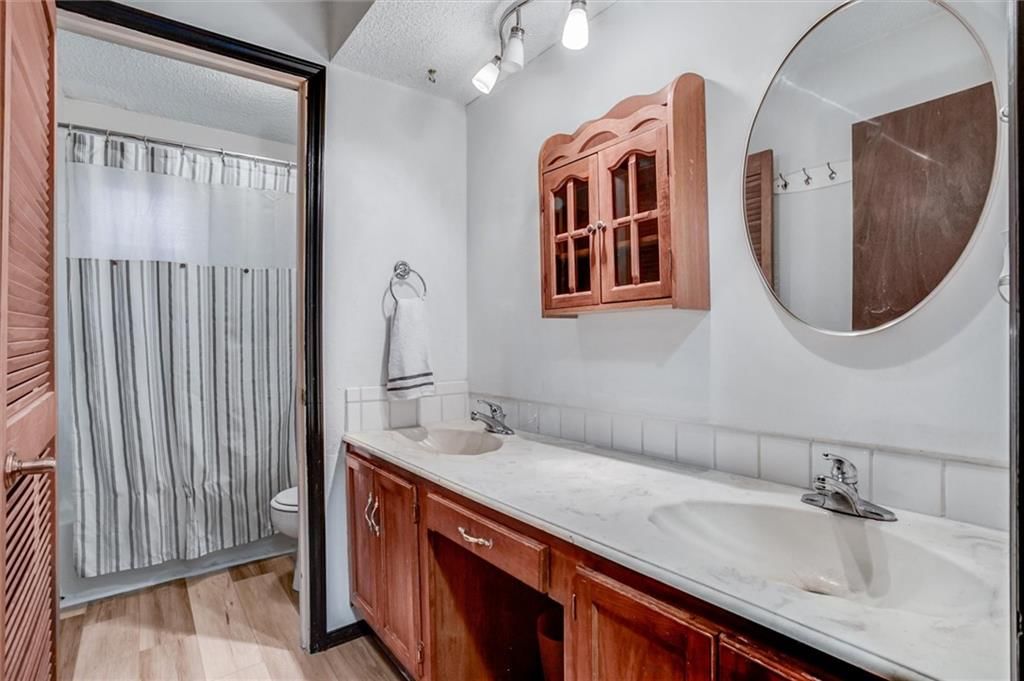 1022 Village Court — photo 11
