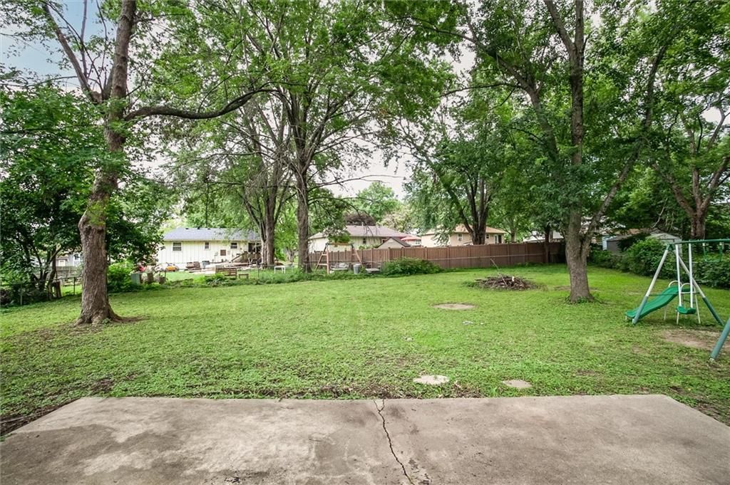 1022 Village Court — photo 24