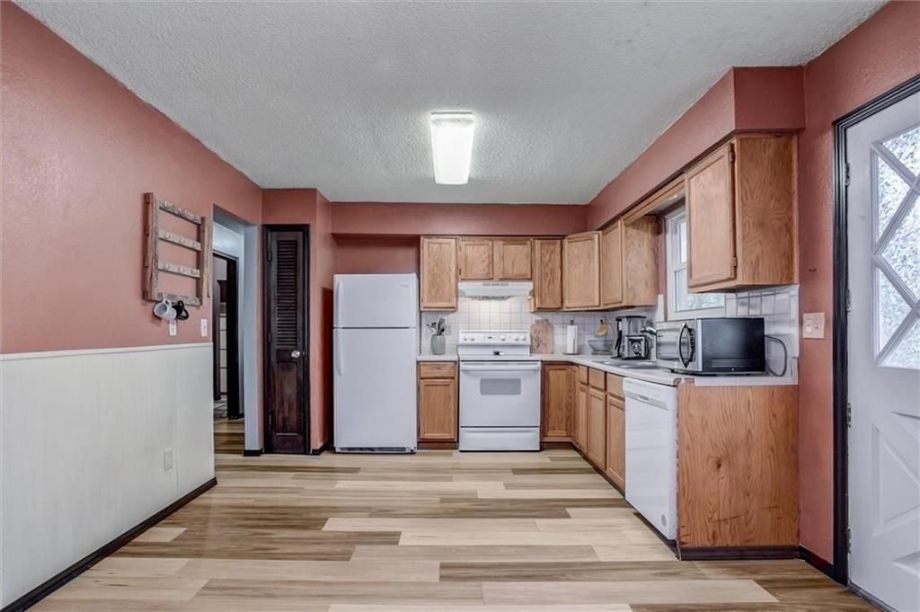 1022 Village Court — photo 7