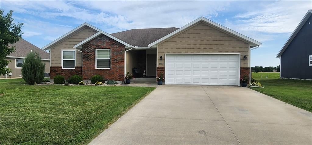 1302 Mill Road — photo 2