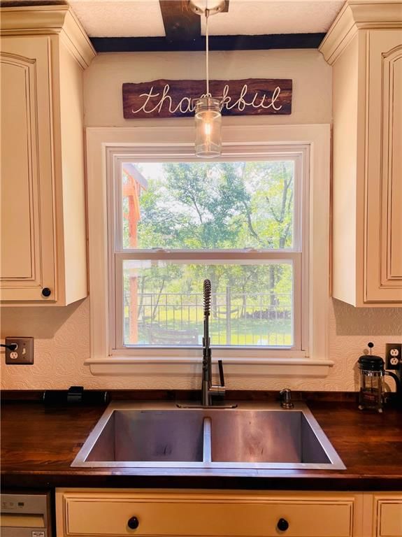 7605 Harry Truman Drive — photo 14