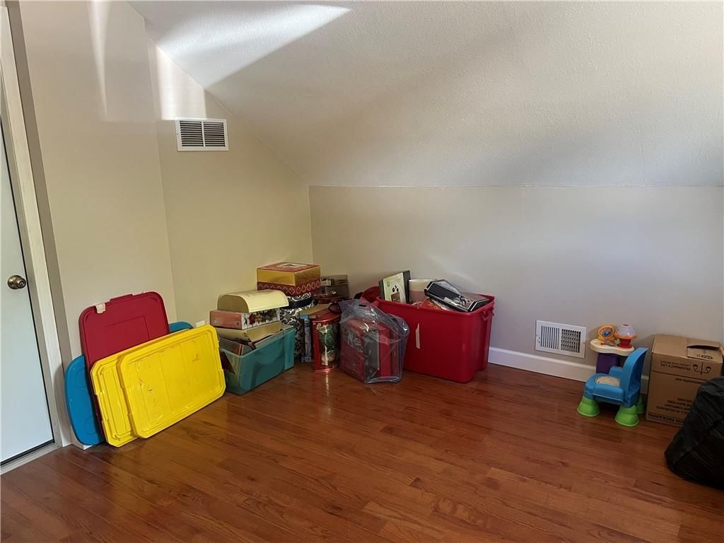 205 S Washington Street — photo 17