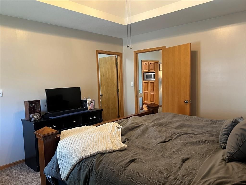 205 S Washington Street — photo 8