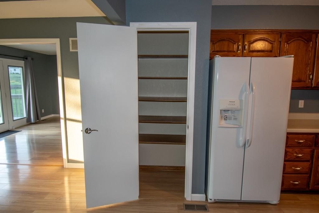 405 N Institute Street — photo 4