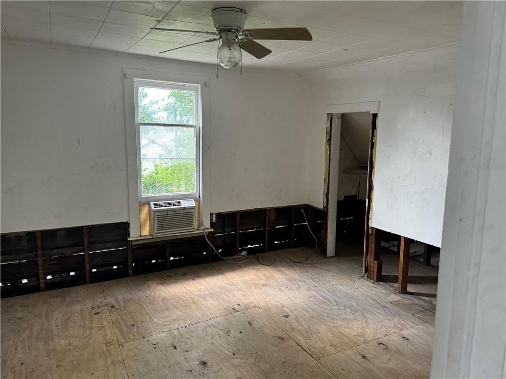 1120 W 10th Street — photo 11