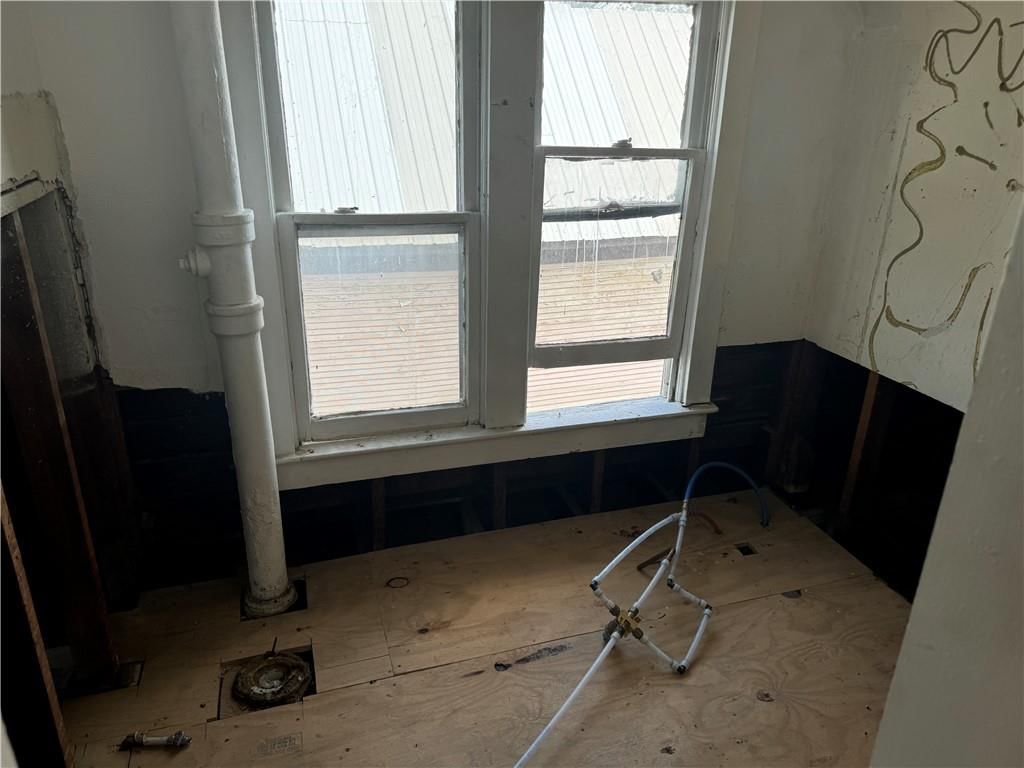 1120 W 10th Street — photo 12