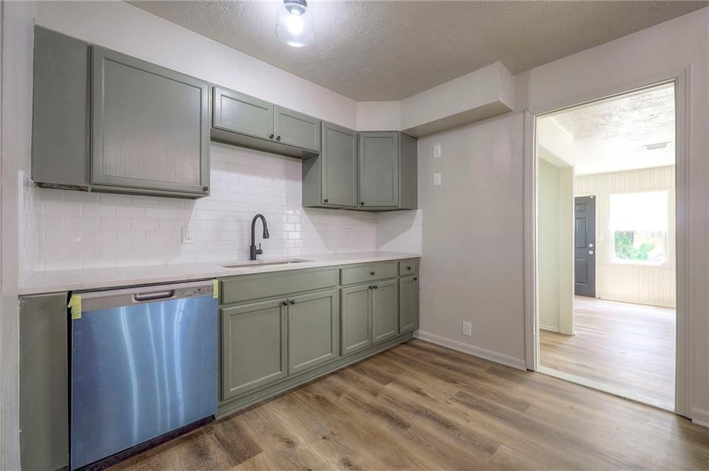 7713 E 113TH Street — photo 11