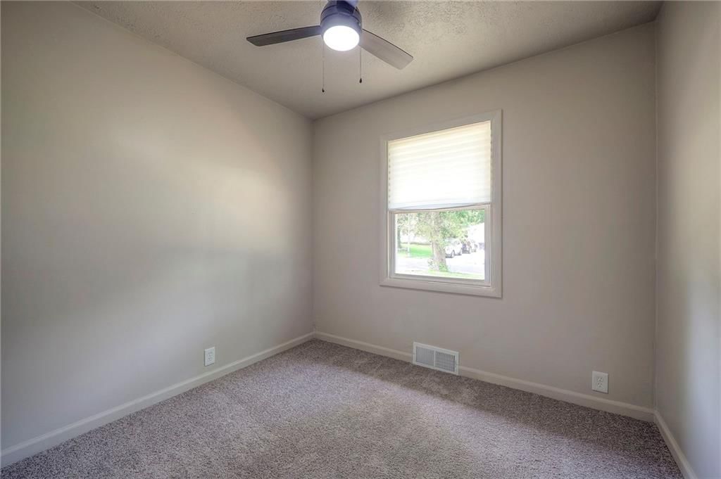 7713 E 113TH Street — photo 30