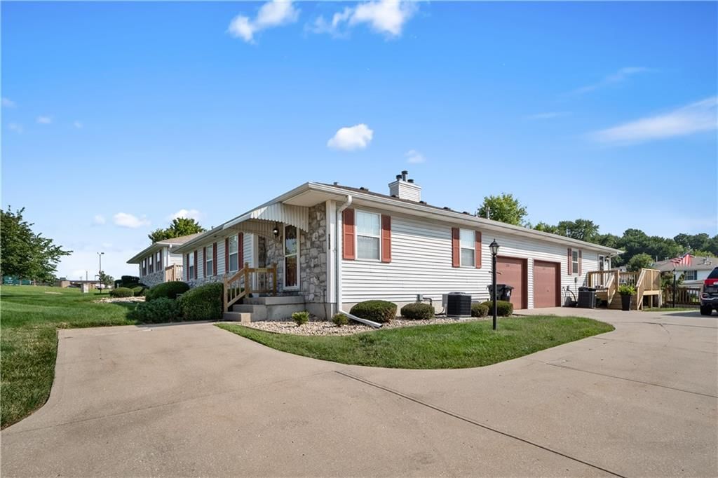 220 E Partridge Street — photo 3