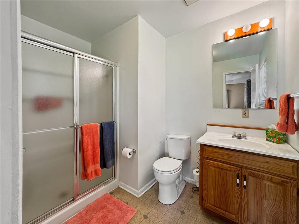 18315 Pleasant View Drive — photo 12