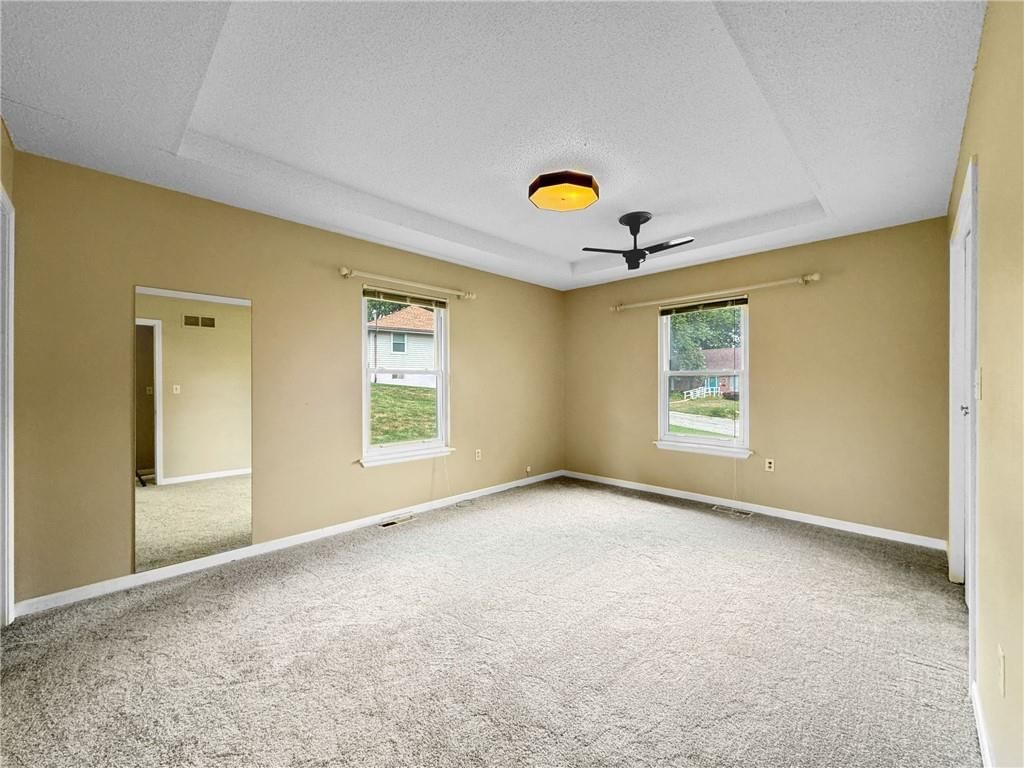 18315 Pleasant View Drive — photo 8