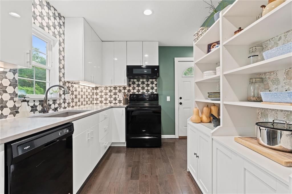 7502 James A Reed Road — photo 4