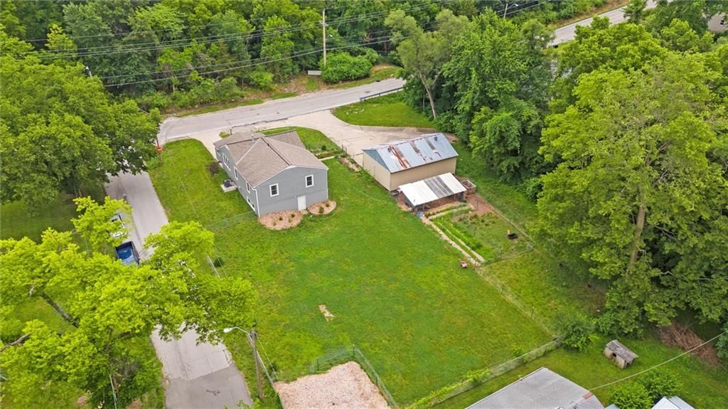 7502 James A Reed Road — photo 35