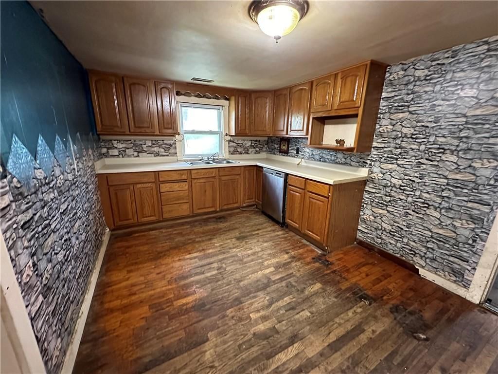 1213 Hines Street — photo 7