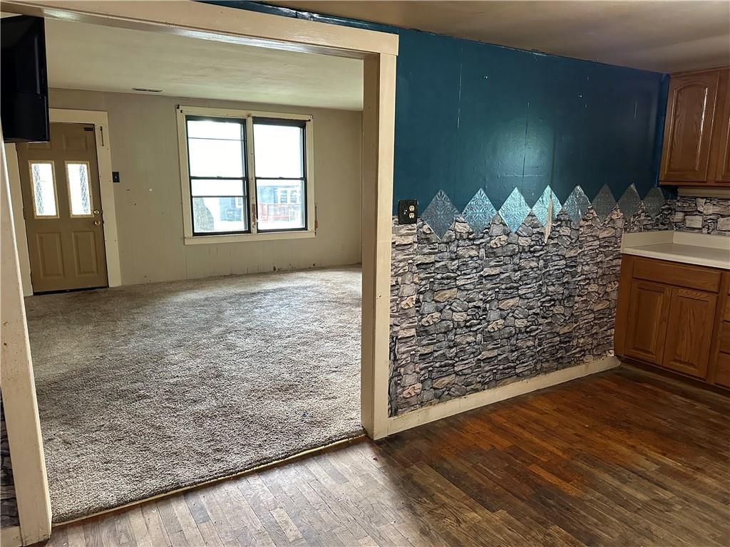 1213 Hines Street — photo 8