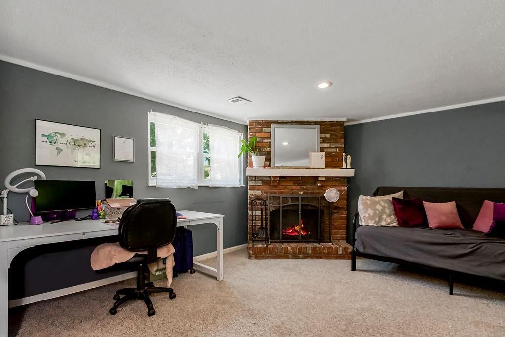208 SE 21st Street — photo 11