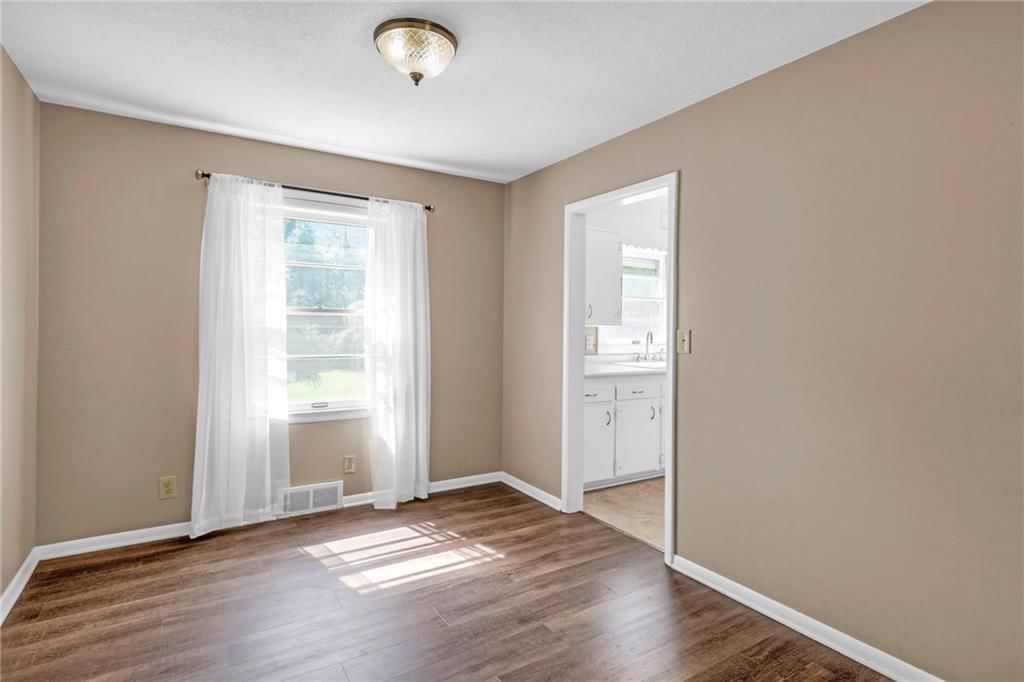 6816 N Baltimore Avenue — photo 5