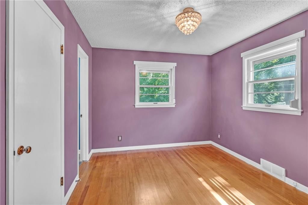 6816 N Baltimore Avenue — photo 9