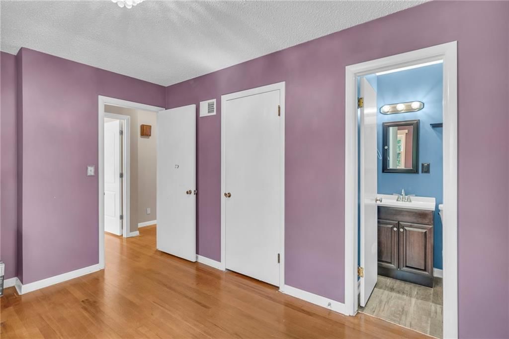 6816 N Baltimore Avenue — photo 10
