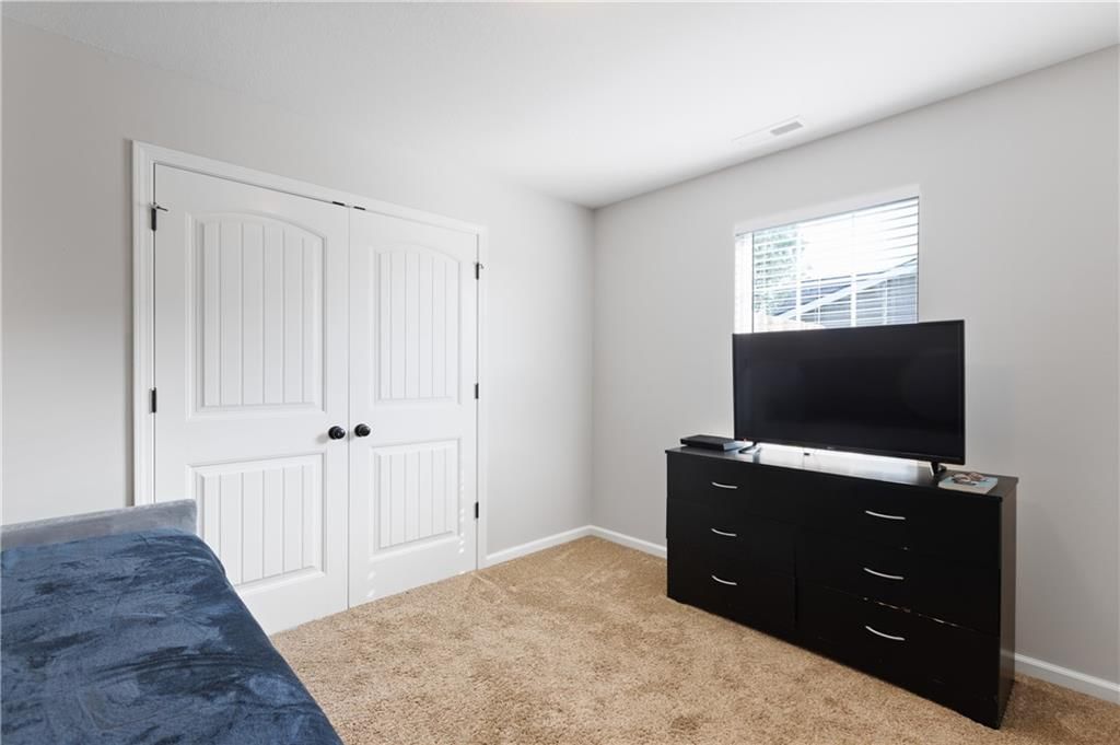 2201 E Willow Point Circle — photo 18