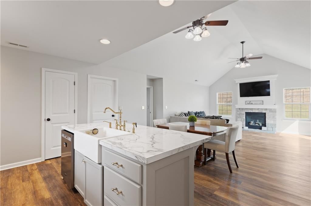 2201 E Willow Point Circle — photo 4
