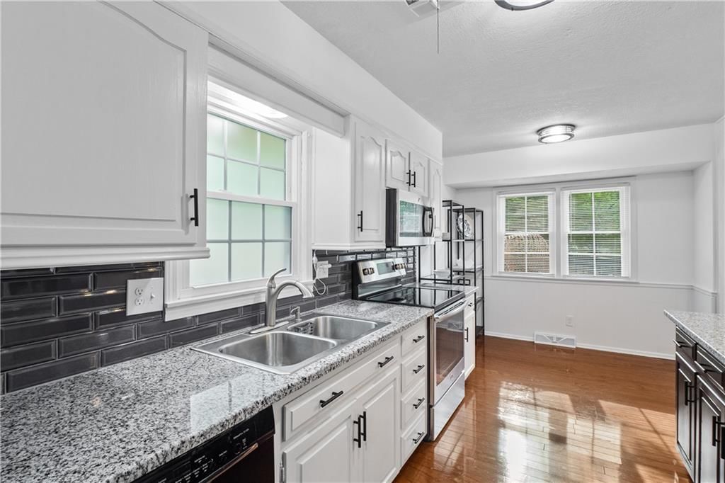 12911 Smalley Avenue — photo 11