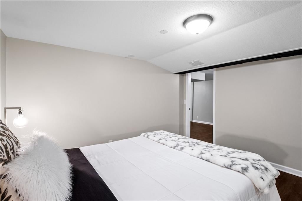 12911 Smalley Avenue — photo 27
