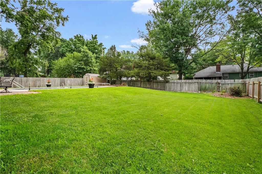 12911 Smalley Avenue — photo 35