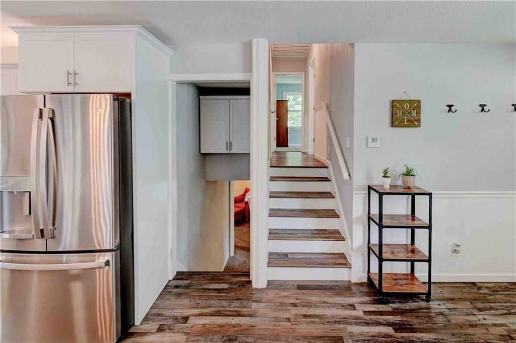 1812 NE 32nd Terrace — photo 15