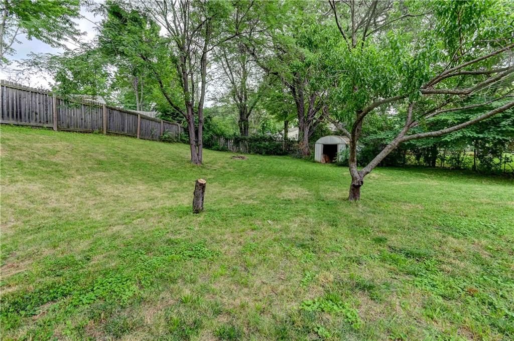 1812 NE 32nd Terrace — photo 41