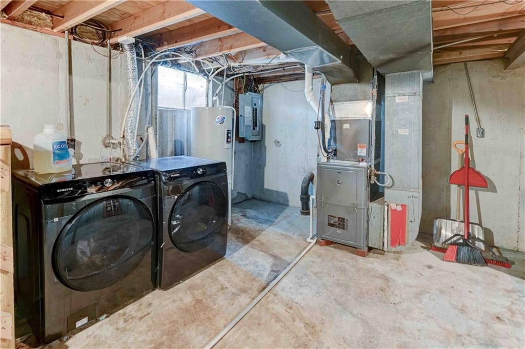 1812 NE 32nd Terrace — photo 49