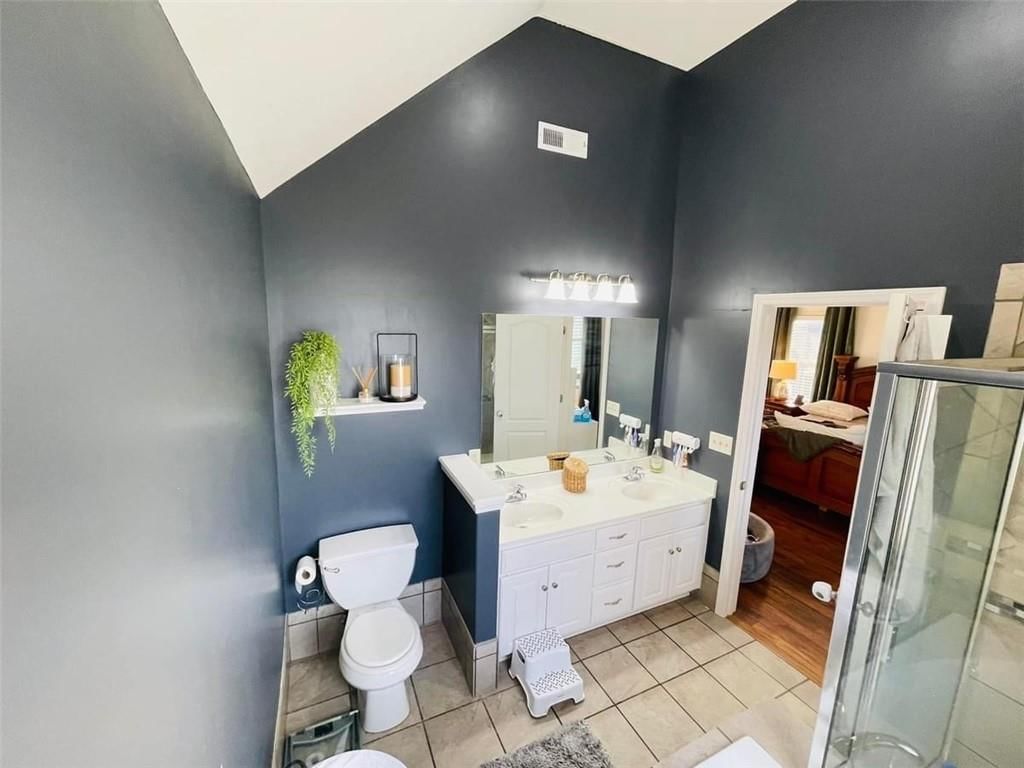 908 Hemlock Street — photo 15