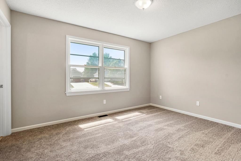 547 N MULBERRY Street — photo 16