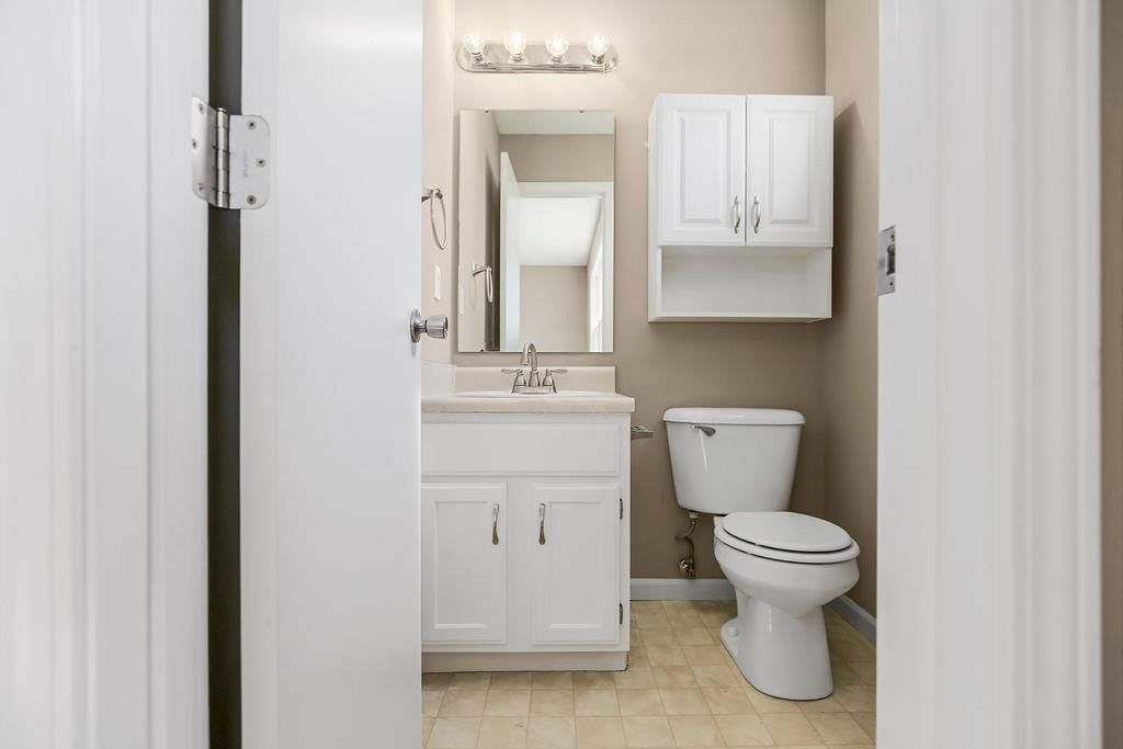547 N MULBERRY Street — photo 18